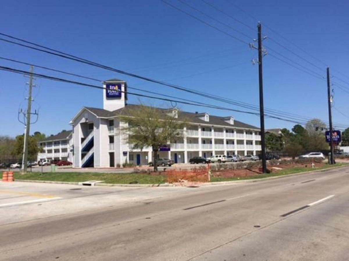 Intown Suites Extended Stay Houston Tx - Stuebner Airline Rd Louetta Экстерьер фото